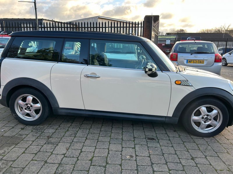 MINI CLUBMAN