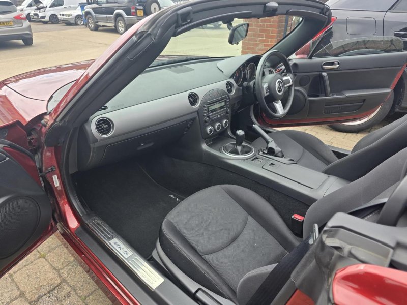 MAZDA MX-5