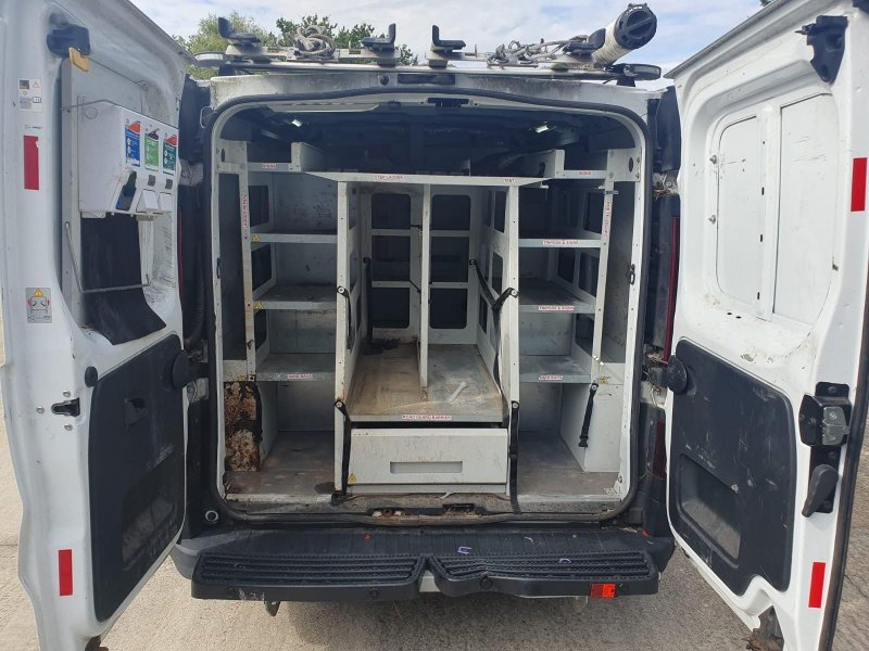 VAUXHALL VIVARO