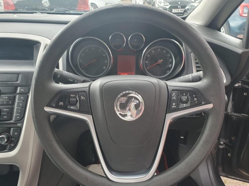 VAUXHALL ASTRA