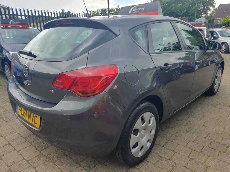 VAUXHALL ASTRA