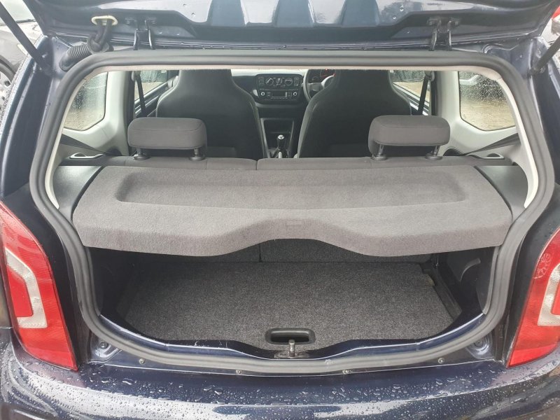 VOLKSWAGEN UP