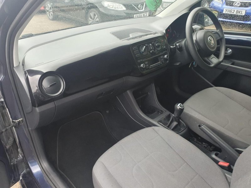 VOLKSWAGEN UP