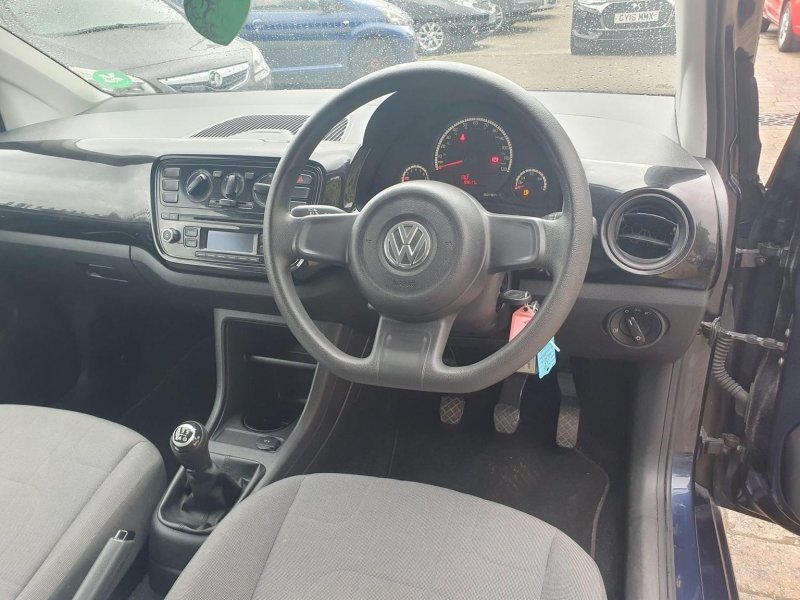 VOLKSWAGEN UP
