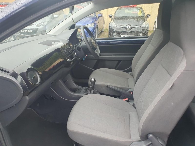 VOLKSWAGEN UP