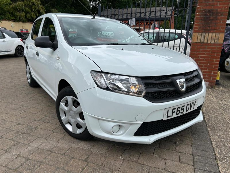 DACIA SANDERO