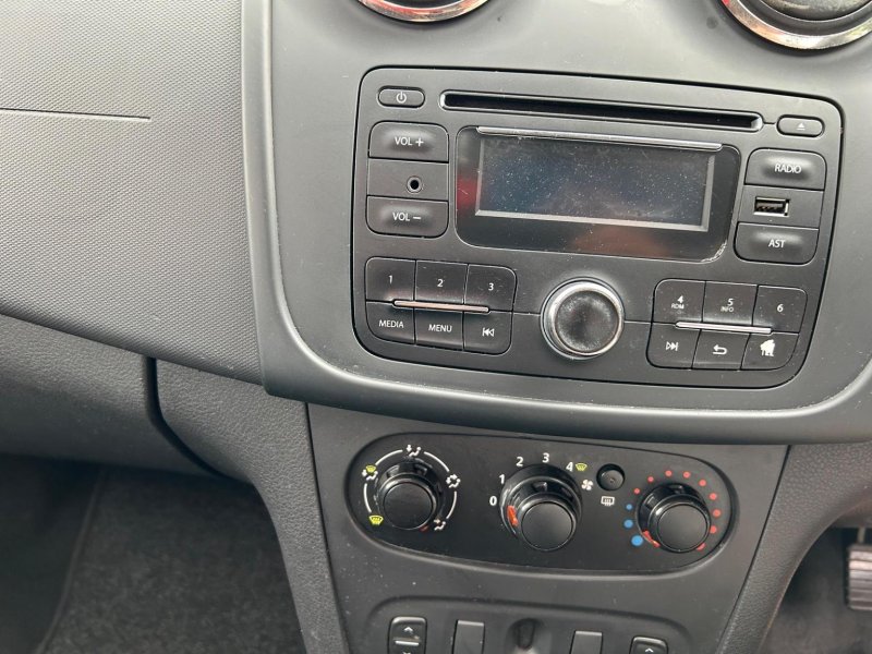 DACIA SANDERO