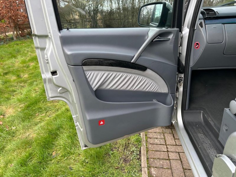 MERCEDES-BENZ VIANO