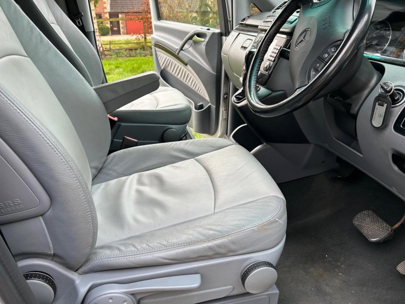 MERCEDES-BENZ VIANO