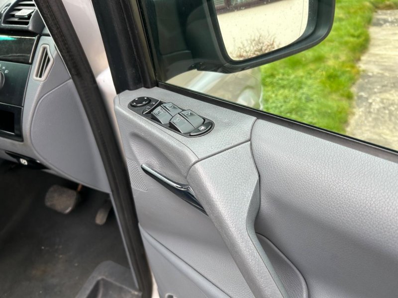 MERCEDES-BENZ VIANO