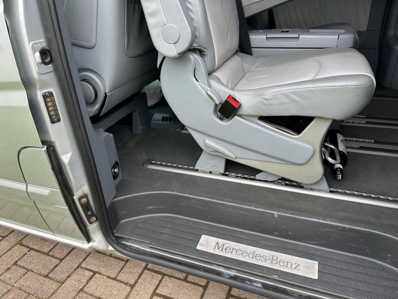 MERCEDES-BENZ VIANO