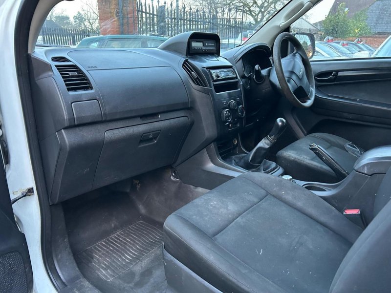 ISUZU D-MAX