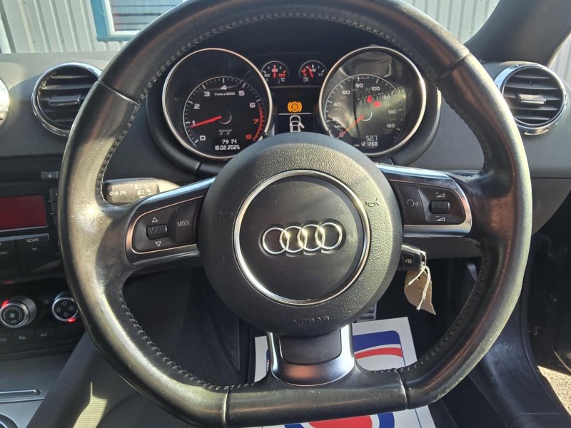 AUDI TT