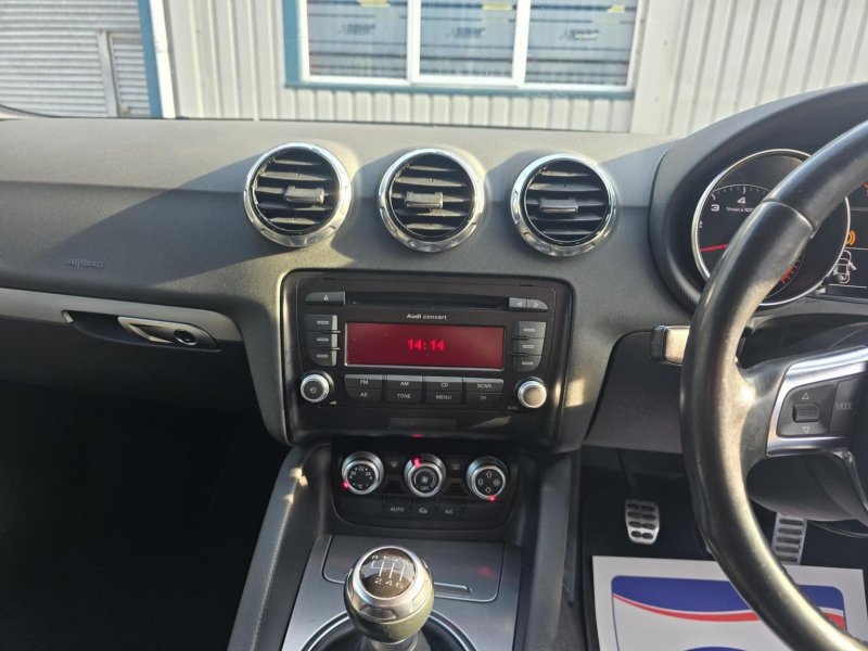AUDI TT