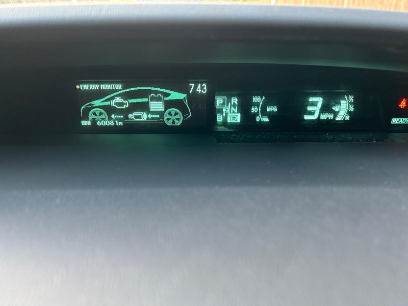 TOYOTA PRIUS