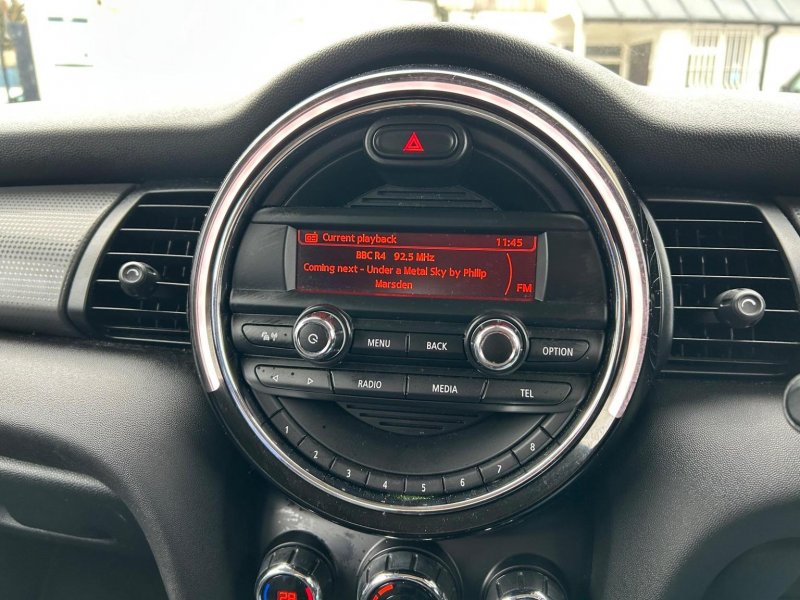 MINI HATCH