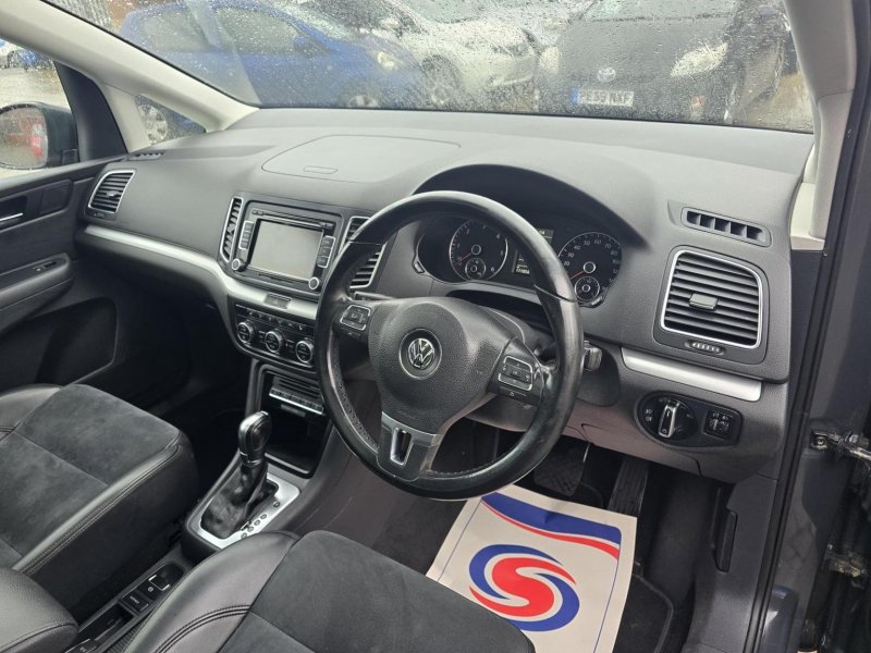 VOLKSWAGEN SHARAN