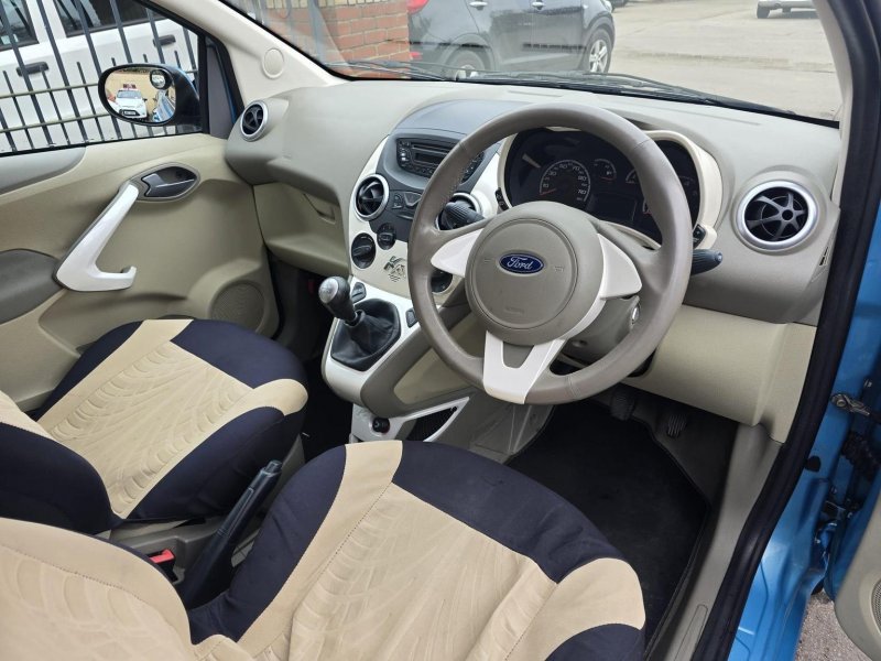 FORD KA