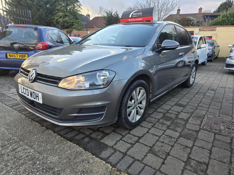 VOLKSWAGEN GOLF