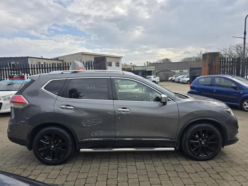 NISSAN X-TRAIL