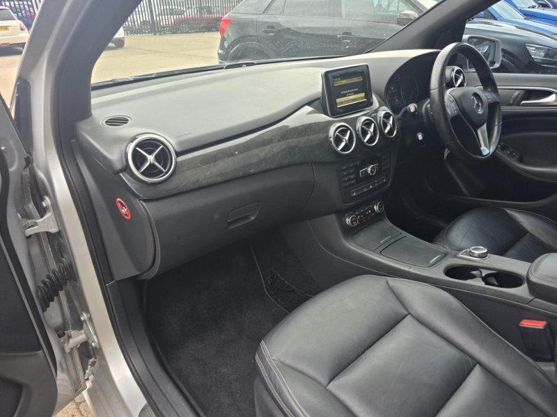 MERCEDES-BENZ B CLASS