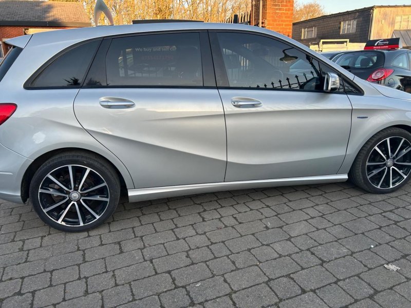 MERCEDES-BENZ B CLASS