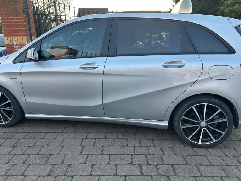 MERCEDES-BENZ B CLASS