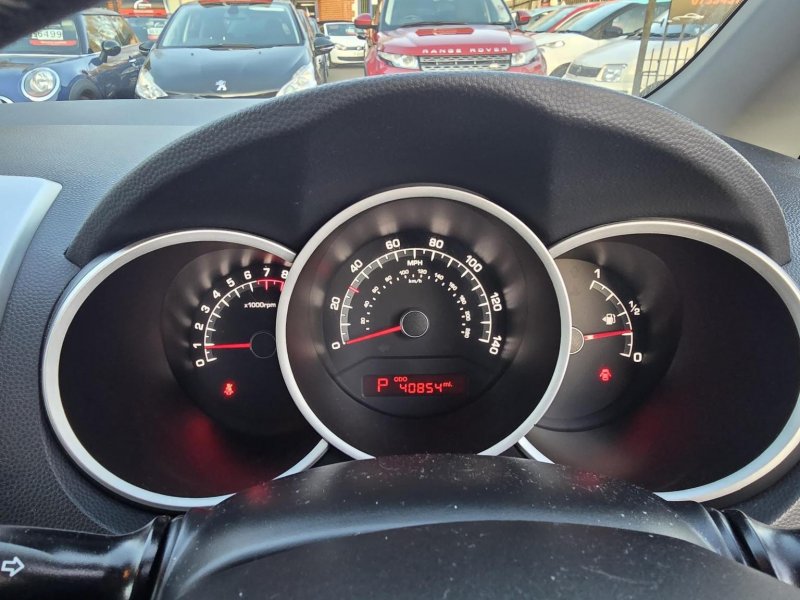 KIA VENGA