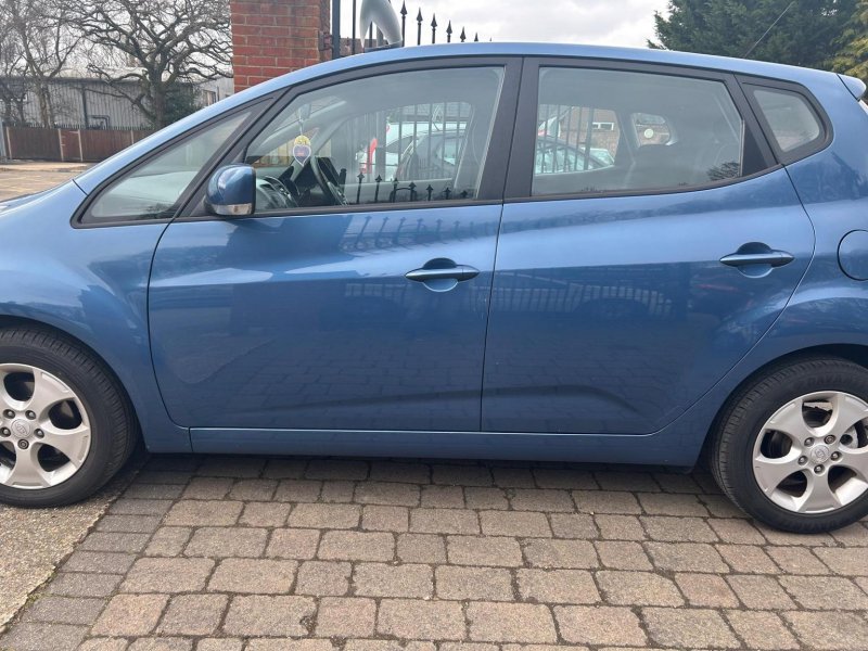 KIA VENGA