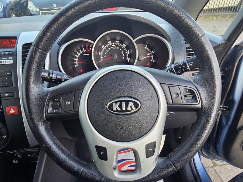 KIA VENGA