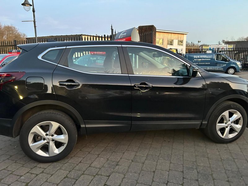 NISSAN QASHQAI