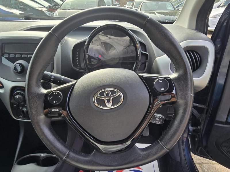 TOYOTA AYGO