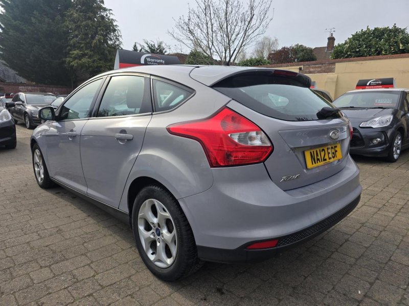 FORD FOCUS