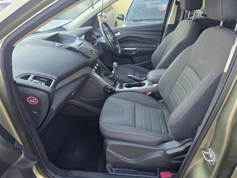 FORD KUGA
