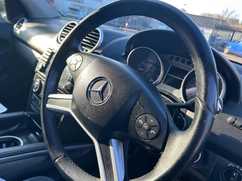MERCEDES-BENZ M CLASS