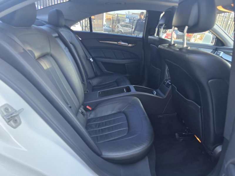 MERCEDES-BENZ CLS