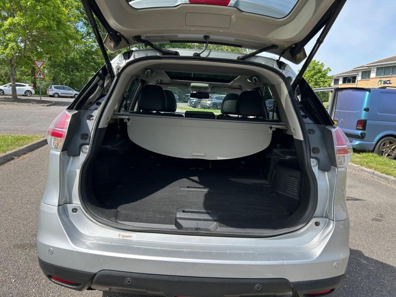 NISSAN X-TRAIL