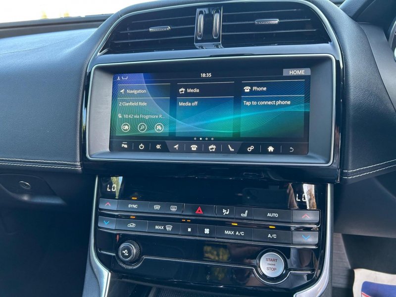 JAGUAR XE